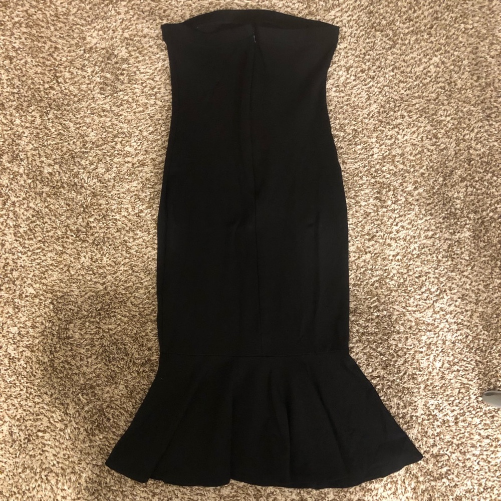 Forever 21 Black Strapless Fitted Dress - Picture 3 of 7